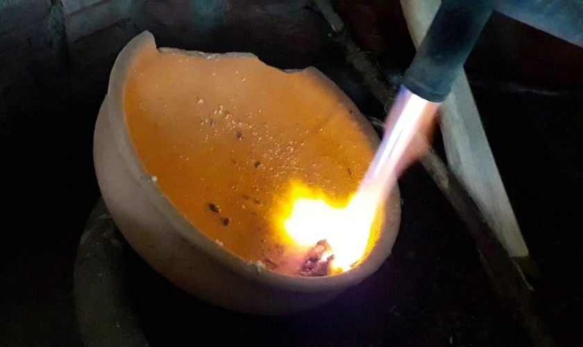 Thử vàng trắng bằng lửa