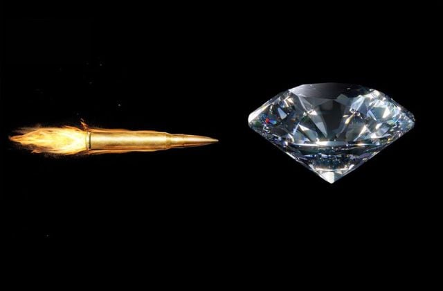 Phá hủy kim cương bằng đạn