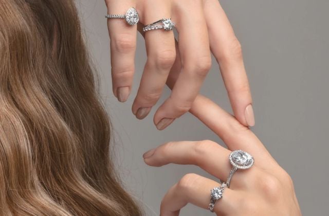 Chọn mua nhẫn kim cương theo chất liệu