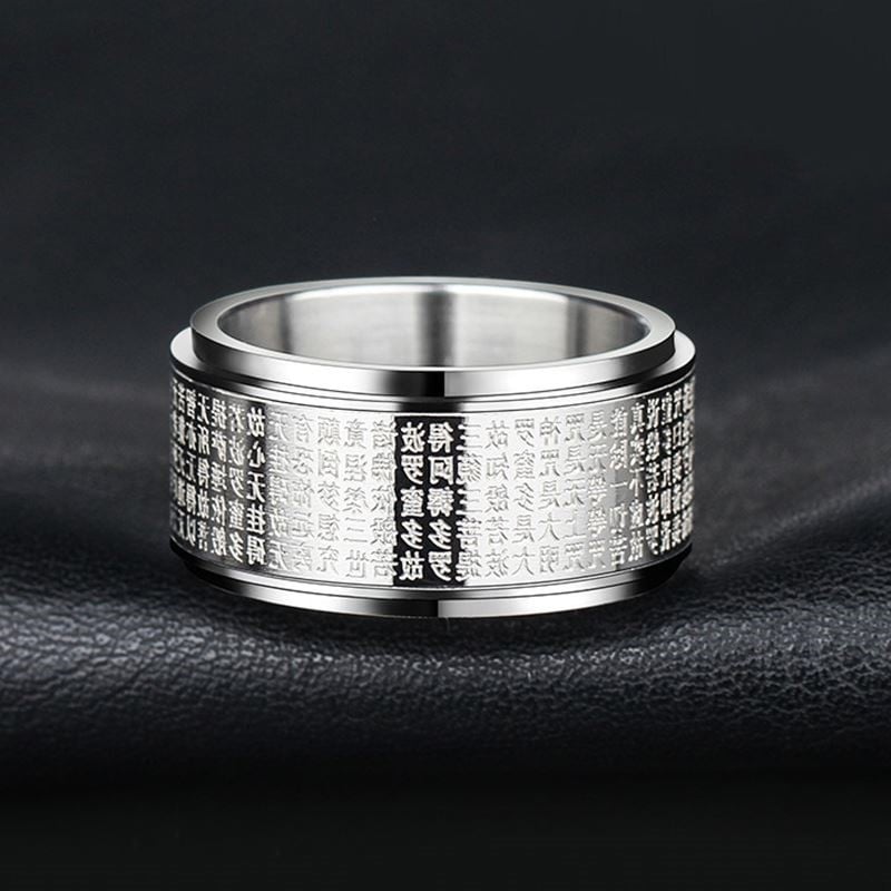 Đeo nhẫn bình an ở ngón giữa để tăng cường sự ổn định và hạnh phúc