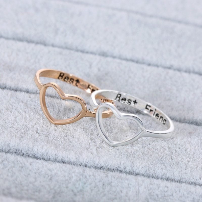 Nhẫn tình bạn là biểu tượng ý nghĩa cho tình bạn thân thiết