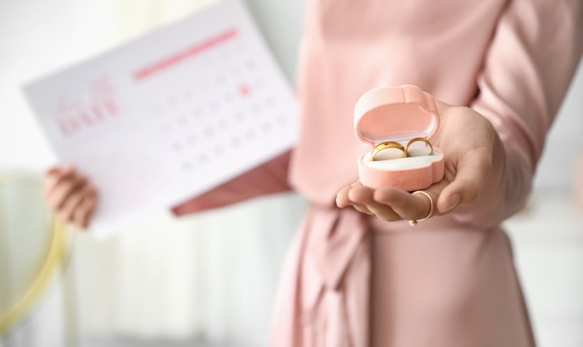 Nhẫn vàng khắc tên giá bao nhiêu