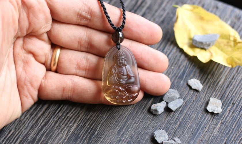 Những điều kiêng kỵ khi đeo mặt dây chuyền Phật A Di Đà