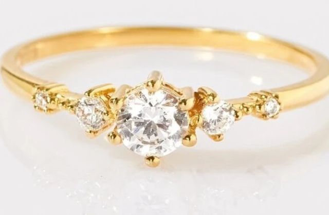 1 phân vàng tương đương với 0,1 chỉ vàng