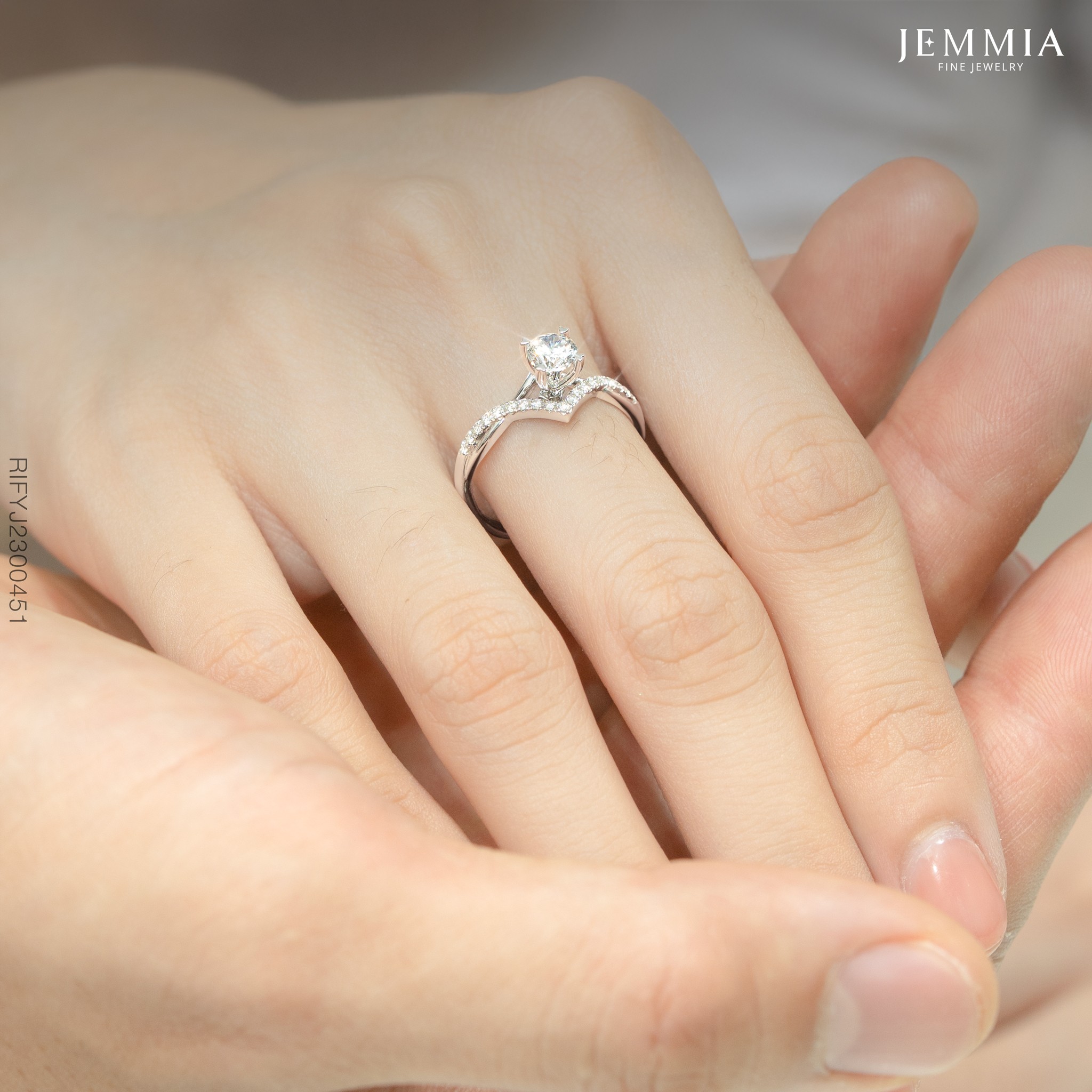 167190732093683_6354152112018210065_n_817ae79f0ba3499486aee08586dee92c Nhẫn là một lời khẳng định và cam kết của người tặng