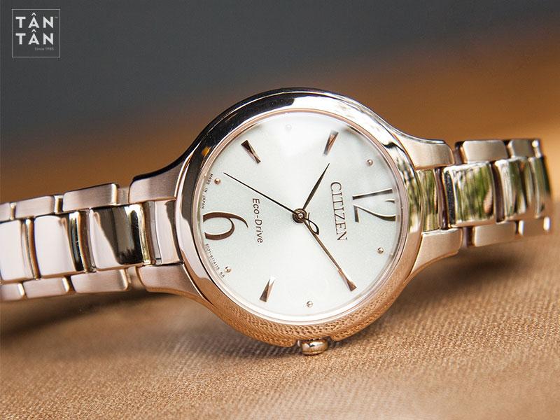 Màu sắc mặt đồng hồ