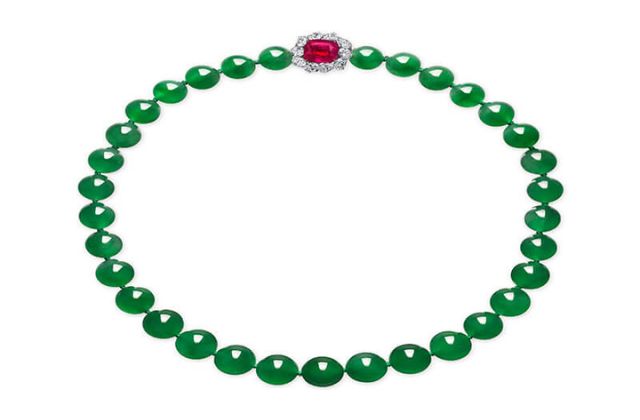 Vòng cẩm thạch đắt nhất