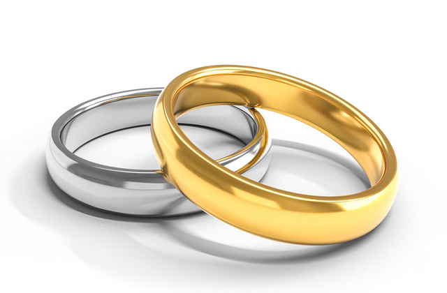 Nhẫn cưới bạch kim hay vàng