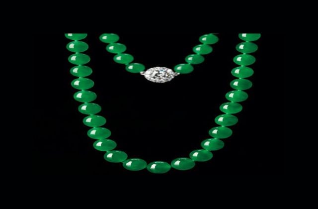 Vòng cẩm thạch đắt nhất