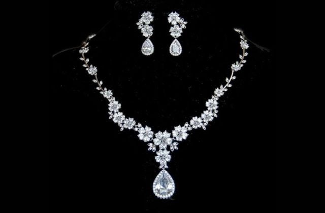 Trang sức dây chuyền bạch kim 950 với thiết kế tinh xảo