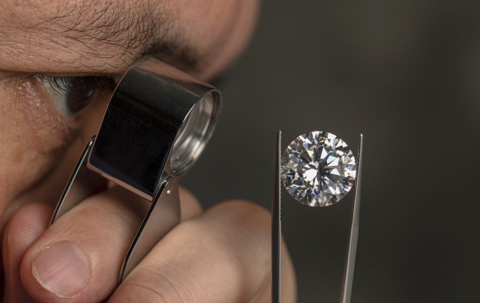 Cách kiểm tra Blemish khi mua kim cương