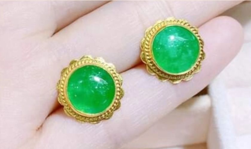 Bông tai cẩm thạch vàng tây với thiết kế tinh tế cho mẹ