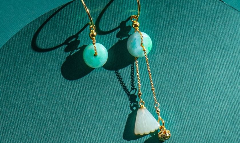 Kinh nghiệm chọn mua bông tai cẩm thạch