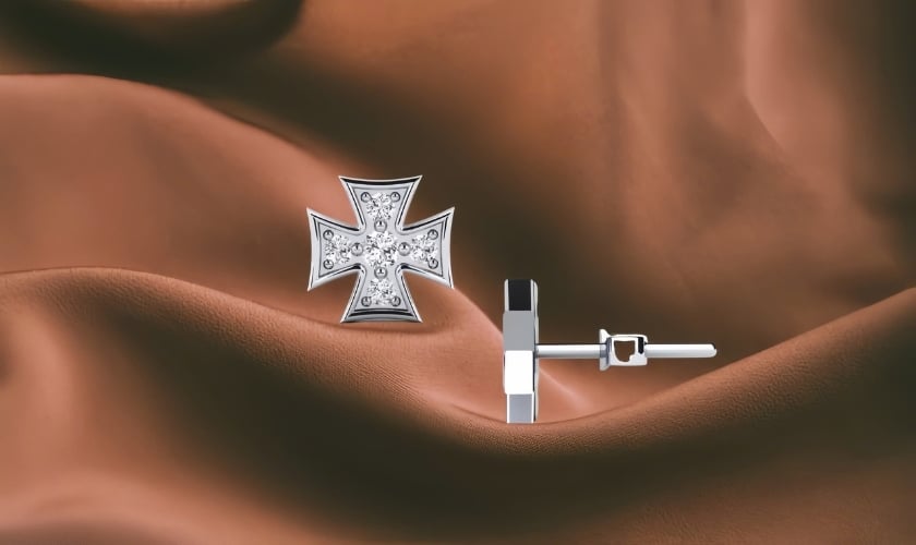 Hoa tai nam vàng trắng hình chữ thập đính đá kim cương quý