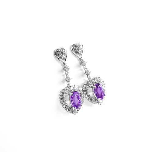 Bông tai vàng đính đá