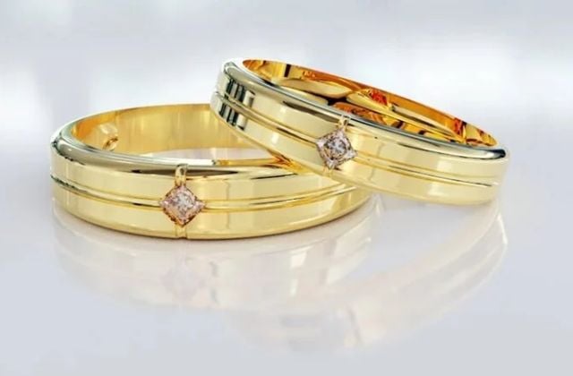 Vàng tây là loại vàng có độ cứng cao, thường được sử dụng trong chế tạo trang sức