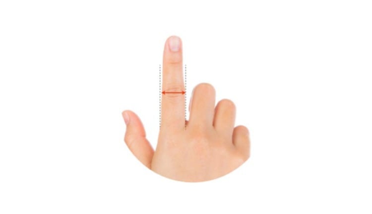 Hãy chú ý đến khớp ngón tay khi đo size nhẫn
