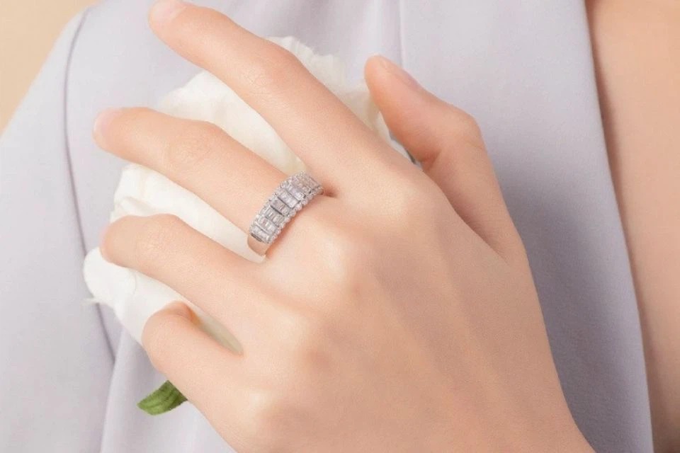 So sánh kích thước ngón tay để ước lượng size