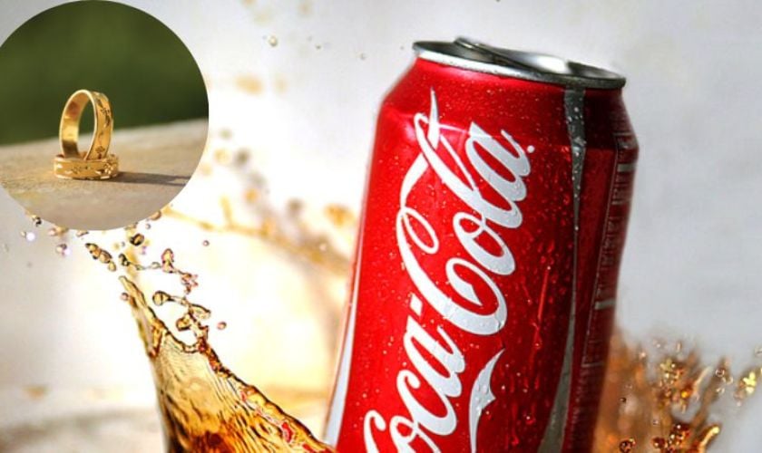 Làm sáng vàng tây bằng Coca Cola