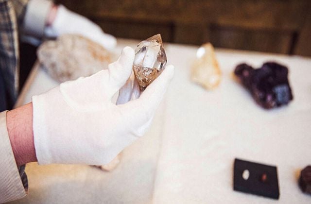 cách nhận biết kim cương bằng mắt thường