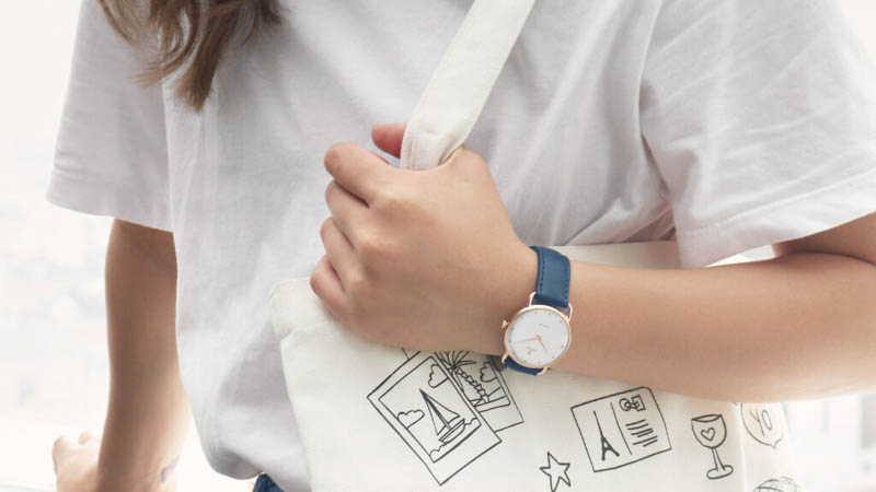 cách phối đồng hồ với quần áo nữ