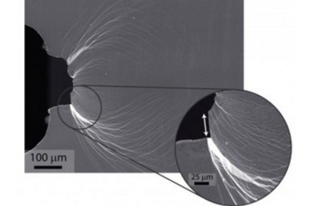 Thủy tinh kim loại được kết hợp tính chất của thủy tinh và kim loại