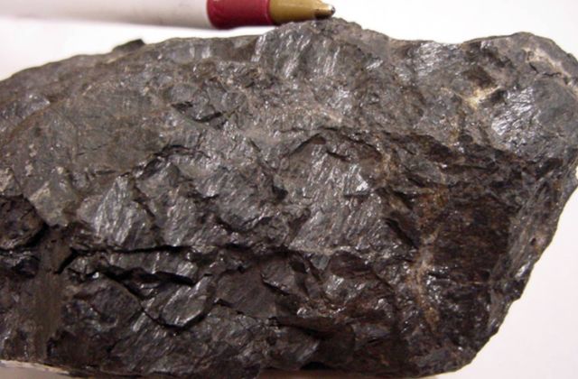 Wurtzite boron nitride thuộc danh sách những vật liệu cứng sau kim cương