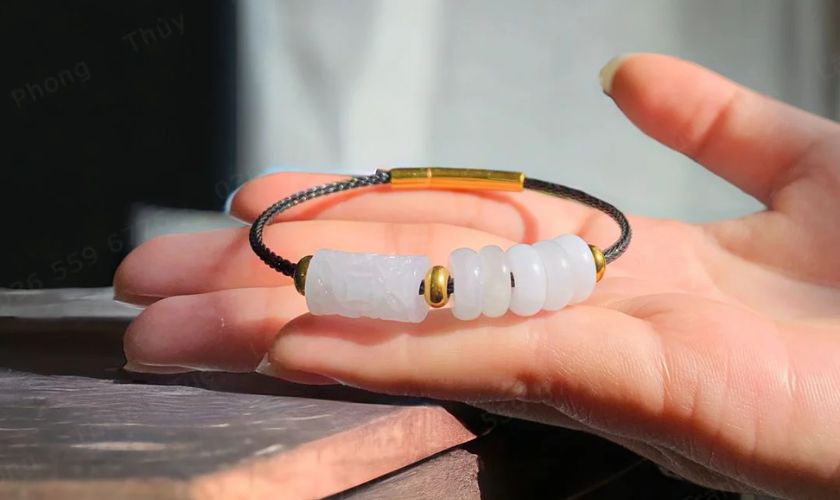 Đá Bạch Ngọc hợp mệnh gì