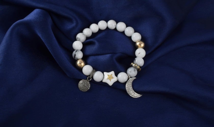 Đá Cẩm Thạch Trắng hợp với mệnh gì