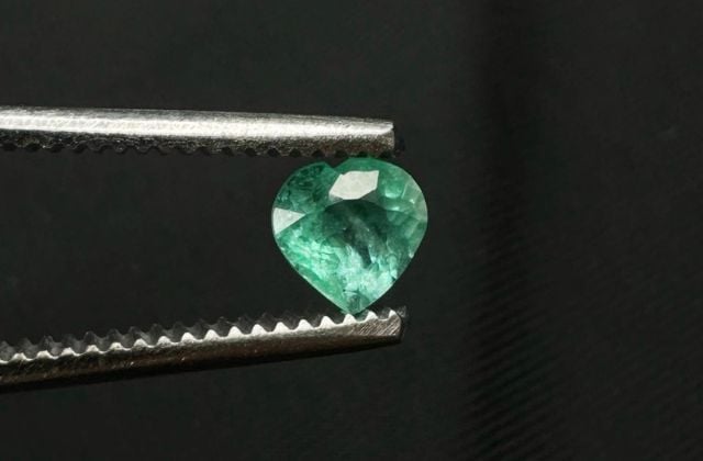 Trang sức đá ngọc Lục Bảo - Emerald có ý nghĩa trong phong thủy