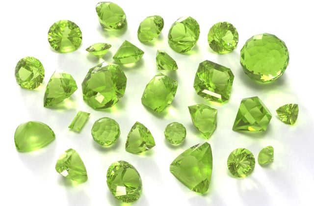 Đá quý Peridot được thiết kế đẹp mắt tỉ mỉ sẽ chinh phục người mua