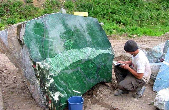 Đá Cẩm Thạch còn được gọi là đá Jade