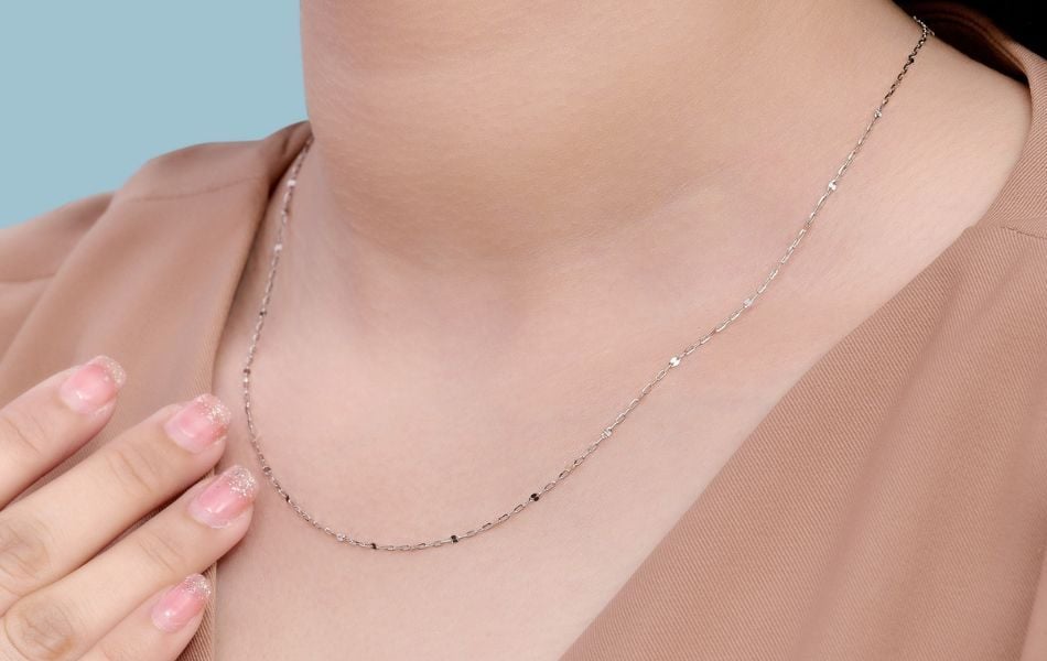 Cách chọn dây chuyền bạch kim phù hợp