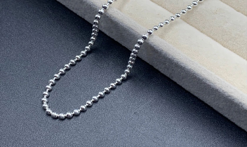 Chiều dài dây chuyền ảnh hưởng đến phong cách