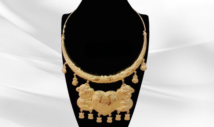 Dây chuyền heo vàng 24K 1 lượng 5 vừa có giá trị về mặt kinh tế vừa mang nét đẹp sang trọng, đẳng cấp