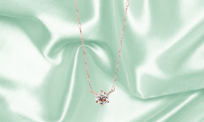 Mẫu dây chuyền vàng hồng nữ với thiết kế đơn giản