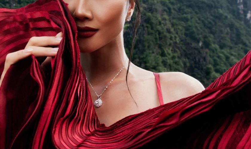 Mua dây chuyền vàng nữ 18k ở đâu uy tín và chất lượng