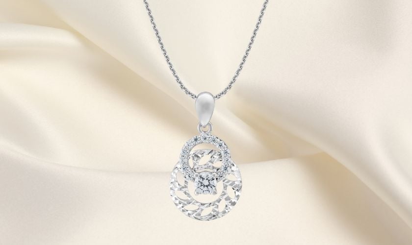 day chuyen vang y 6 80111733ad3147ef925cbacf128d6452