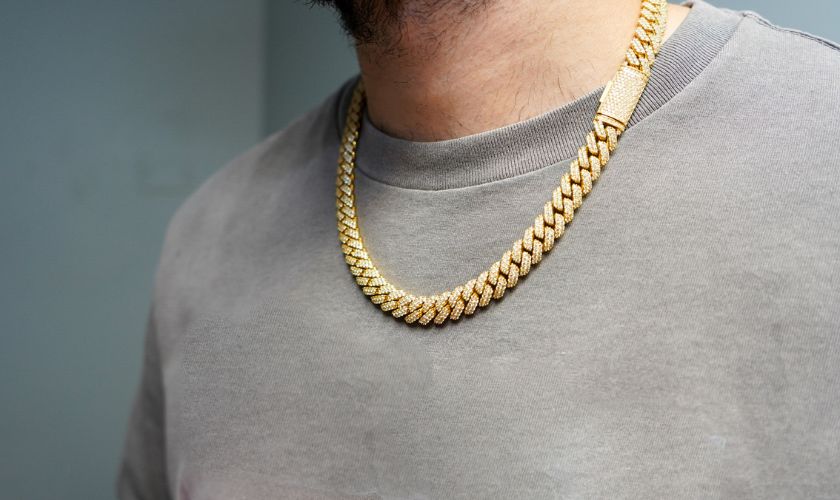 Giá dây chuyền vàng Ý nam là bao nhiêu