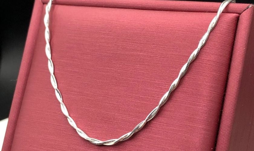 day chuyen xoan vang 18k 11 52ad10906d684147adb1d2fa533c54d1