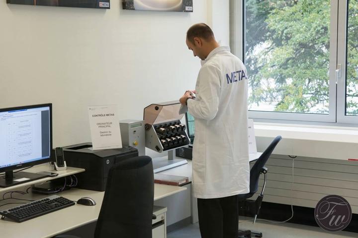 dong ho omega globemaster 15