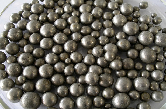 Kim loại niken trong trang sức vàng là nguyên nhân gây nên dị ứng da