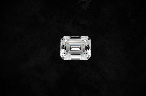 Kim cương dáng hình chữ nhật xếp tầng Emerald