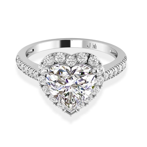 Hình 8: Nhẫn cầu hôn kim cương trái tim