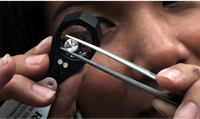 Có nên mua hột xoàn 3 ly