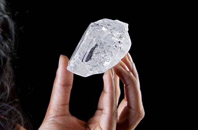 Viên kim cương Lesedi La Rona có ý nghĩa là "Ánh sáng của chúng ta" trong ngôn ngữ Tswana