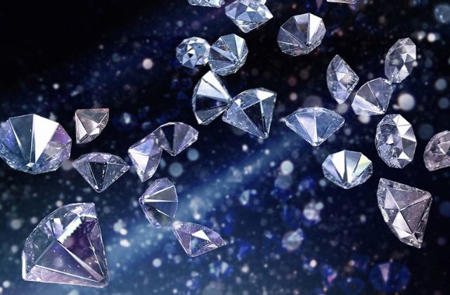 Ánh sáng lấp lánh của kim cương lan tỏa năng lượng tích cực