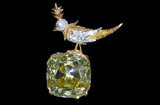 Kim cương vàng là biểu tượng sang trọng và giàu có