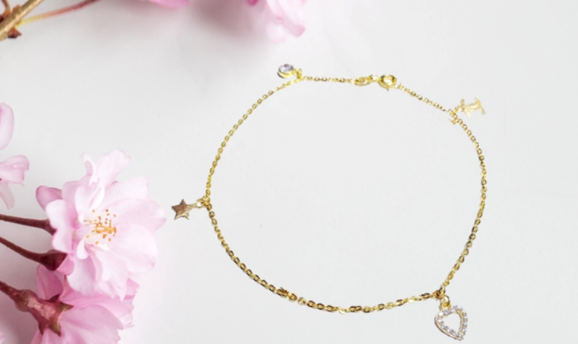 Mẫu lắc chân nữ vàng tây đính charm trái tim, ngôi sao