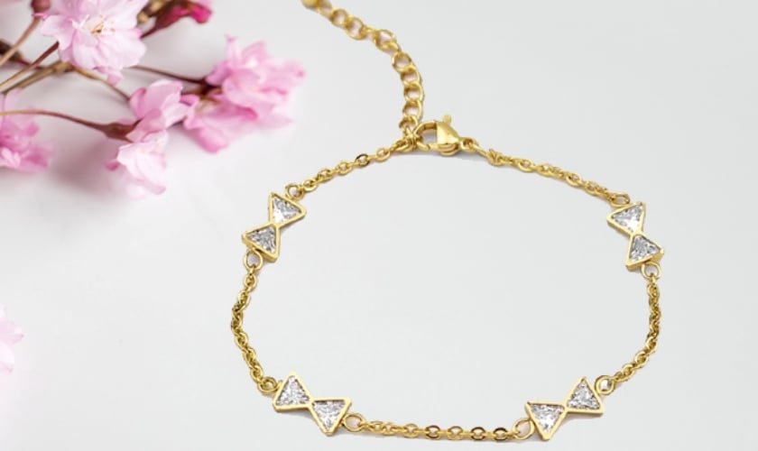 Mẫu lắc chân vàng charm chiếc nơ